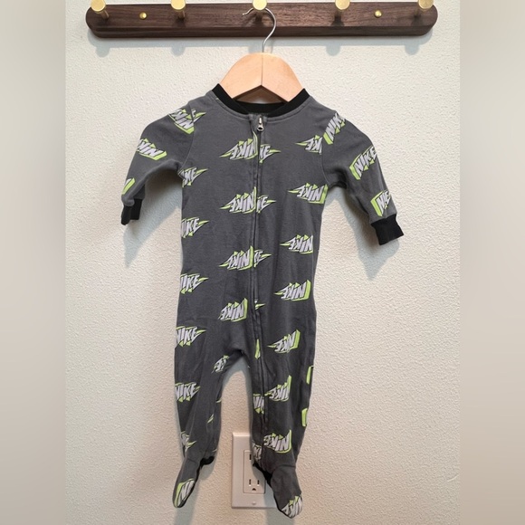 Nike Other - Nike NKB Thunder Block Full Zip Smokey Grey size 6 month​​